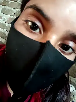 Snapshot of Aaisha-16 chatting on December 5, 2:32 am Aaisha-16 online show from December 5, 2:32 am