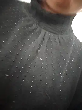 Snapshot of Aaisha-16 chatting on January 6, 3:32 am Aaisha-16 online show from January 6, 3:32 am