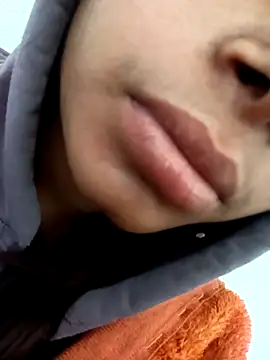 Snapshot of Aaisha-16 chatting on February 14, 3:40 am Aaisha-16 online show from February 14, 3:40 am