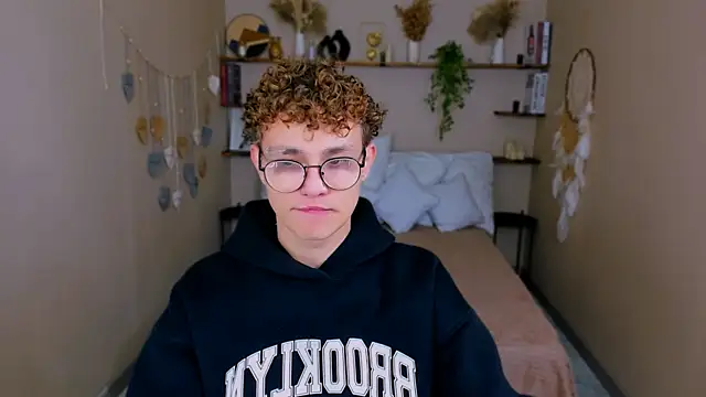 NathanCurl online show from November 18, 10:29 am