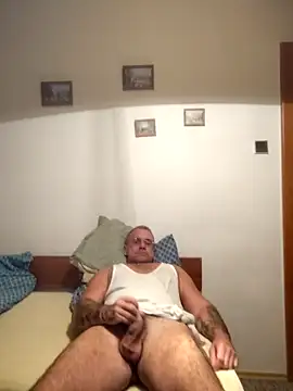 Snapshot of chcem1975 chatting on September 16, 8:21 pm chcem1975 online show from September 16, 8:21 pm