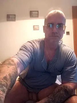 chcem1975 online show from December 2, 7:21 am