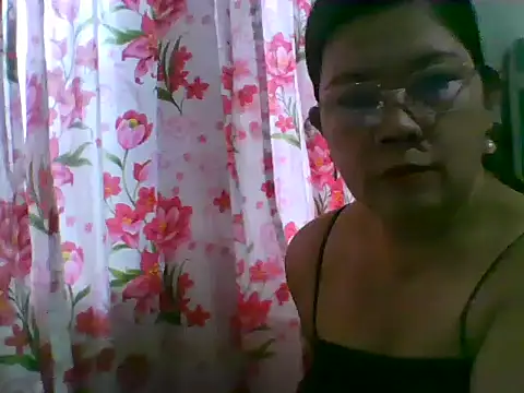 Snapshot of asian_bhebs1 chatting on October 4, 11:39 pm asian bhebs1 online show from October 4, 11:39 pm