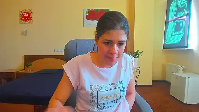 Snapshot of Joannia chatting on September 27, 7:14 am Joannia online show from September 27, 7:14 am