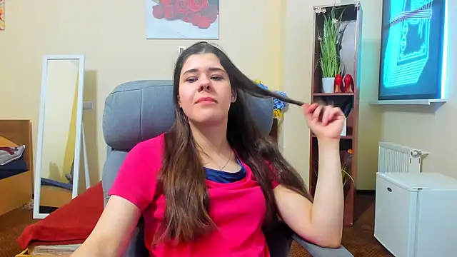 Snapshot of Joannia chatting on December 1, 8:26 am Joannia online show from December 1, 8:26 am