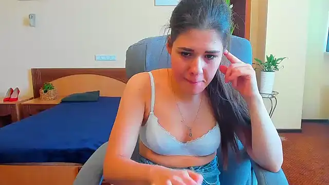 Snapshot of Joannia chatting on September 20, 7:13 am Joannia online show from September 20, 7:13 am