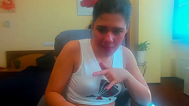 Snapshot of Joannia chatting on October 23, 7:18 am Joannia online show from October 23, 7:18 am