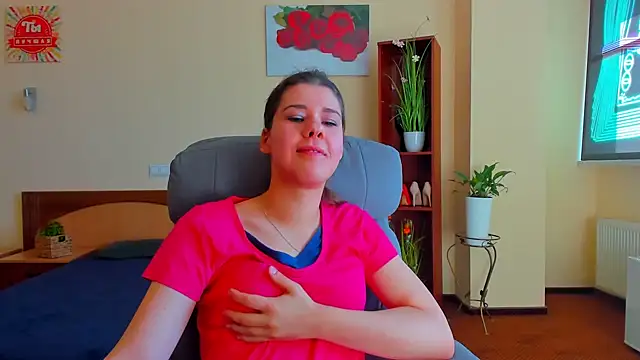 Snapshot of Joannia chatting on October 5, 8:38 am Joannia online show from October 5, 8:38 am