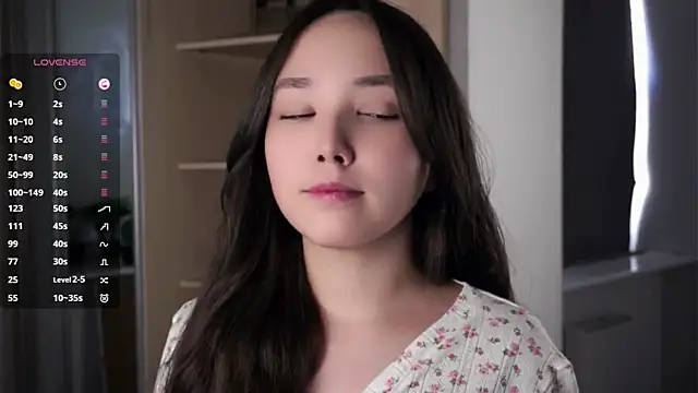 RenaeConnerley online show from September 19, 6:50 am