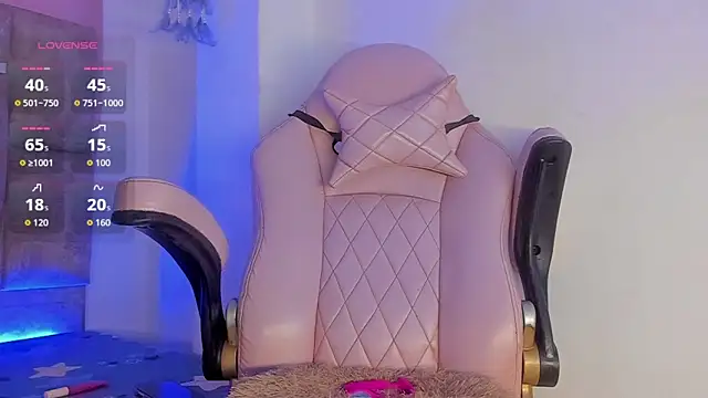 Mia royal online show from February 12, 8:08 pm