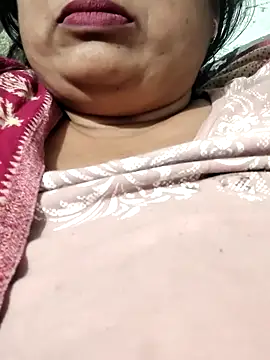 Mmm143 online show from February 10, 12:15 pm