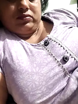 Mmm143 online show from April 16, 9:39 pm