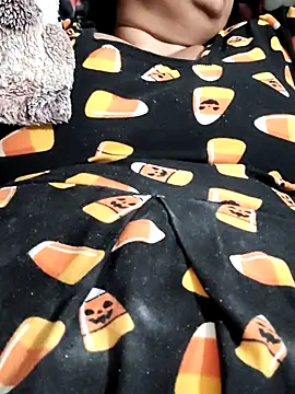 Mmm143 online show from March 7, 4:01 pm