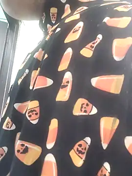 Mmm143 online show from April 3, 8:21 am