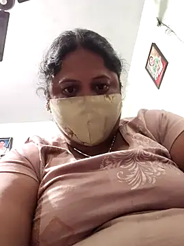 Snapshot of Mmm143 chatting on December 14, 4:56 pm Mmm143 online show from December 14, 4:56 pm