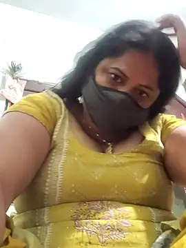 Snapshot of Mmm143 chatting on October 26, 1:06 am Mmm143 online show from October 26, 1:06 am