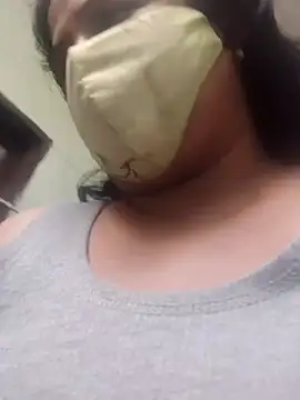 Snapshot of Mmm143 chatting on November 19, 7:08 am Mmm143 online show from November 19, 7:08 am