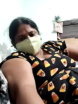 Snapshot of Mmm143 chatting on November 4, 6:01 pm Mmm143 online show from November 4, 6:01 pm