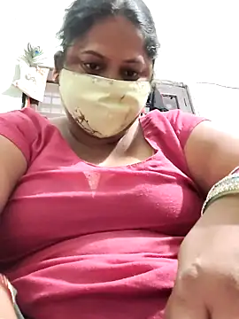 Snapshot of Mmm143 chatting on October 31, 1:02 am Mmm143 online show from October 31, 1:02 am