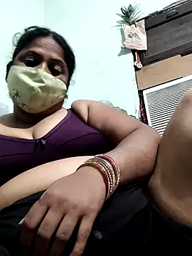 Snapshot of Mmm143 chatting on November 7, 8:02 pm Mmm143 online show from November 7, 8:02 pm