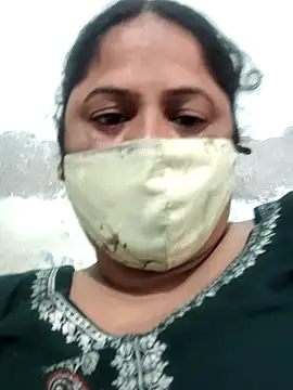 Snapshot of Mmm143 chatting on November 18, 4:38 am Mmm143 online show from November 18, 4:38 am