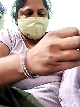 Snapshot of Mmm143 chatting on November 27, 4:02 am Mmm143 online show from November 27, 4:02 am