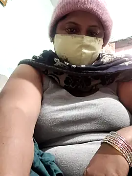 Snapshot of Mmm143 chatting on November 23, 3:27 am Mmm143 online show from November 23, 3:27 am