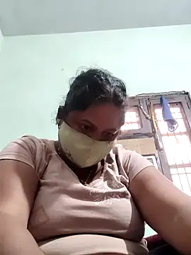 Snapshot of Mmm143 chatting on December 14, 3:13 am Mmm143 online show from December 14, 3:13 am