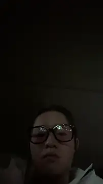 Snapshot of lulu5211 chatting on October 30, 12:14 pm lulu5211 online show from October 30, 12:14 pm