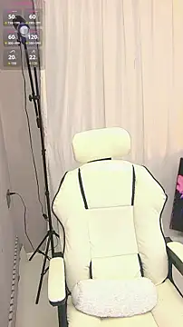 Snapshot of lulu5211 chatting on November 13, 2:10 pm lulu5211 online show from November 13, 2:10 pm