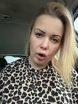 Piccolamonella29 online show from February 14, 4:07 pm