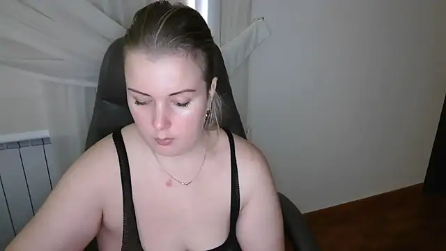 Piccolamonella29 online show from November 8, 12:52 pm