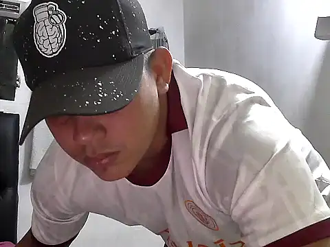 Alex man23 online show from December 5, 8:06 pm