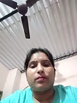 Snapshot of aliya-jaan71 chatting on November 18, 5:44 am aliya-jaan71 online show from November 18, 5:44 am