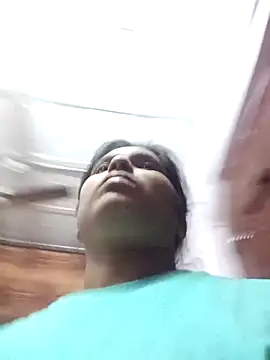 Snapshot of aliya-jaan71 chatting on November 18, 8:23 pm aliya-jaan71 online show from November 18, 8:23 pm