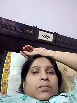 Snapshot of aliya-jaan71 chatting on November 6, 1:48 pm aliya-jaan71 online show from November 6, 1:48 pm