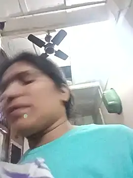 Snapshot of aliya-jaan71 chatting on November 17, 3:05 pm aliya-jaan71 online show from November 17, 3:05 pm