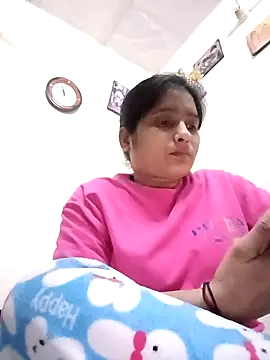 Snapshot of aliya-jaan71 chatting on November 27, 5:24 pm aliya-jaan71 online show from November 27, 5:24 pm