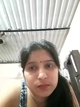 aliya-jaan71 online show from May 3, 8:34 pm