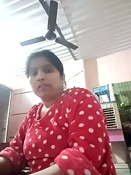 Snapshot of aliya-jaan71 chatting on December 15, 6:14 pm aliya-jaan71 online show from December 15, 6:14 pm