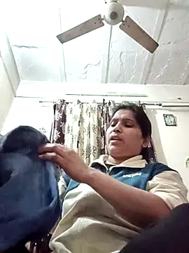 aliya-jaan71 online show from February 4, 9:37 am