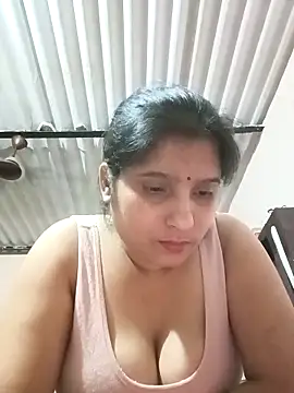 aliya-jaan71 online show from April 28, 8:24 pm