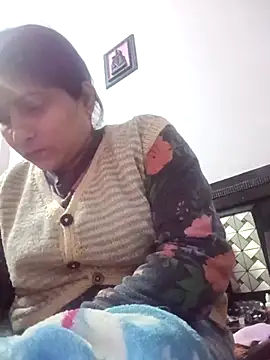 Snapshot of aliya-jaan71 chatting on January 9, 6:26 pm aliya-jaan71 online show from January 9, 6:26 pm