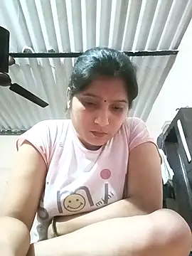 aliya-jaan71 online show from April 9, 4:02 pm