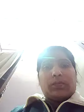 Snapshot of aliya-jaan71 chatting on January 13, 5:28 pm aliya-jaan71 online show from January 13, 5:28 pm