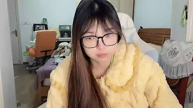 Akong11 online show from January 13, 2:04 am