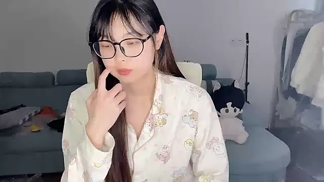 Akong11 online show from March 17, 5:54 am