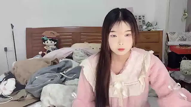 Snapshot of Akong11 chatting on October 19, 2:42 pm Akong11 online show from October 19, 2:42 pm