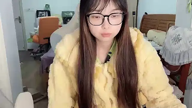 Akong11 online show from January 14, 2:04 am