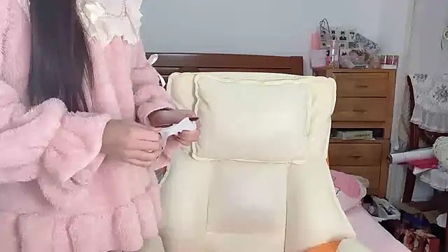 Akong11 online show from December 15, 3:23 am